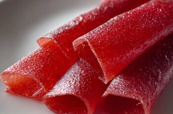 Homemade Fruit Roll-Ups – Naturally Sweet & Toddler-Friendly