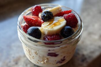 Overnight Oats with Greek Yogurt