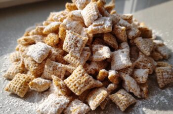 Pumpkin Spice Puppy Chow (Muddy Buddies)