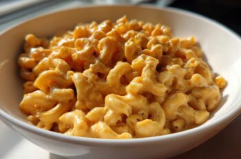 Vegan Pumpkin Mac and "Cheese"