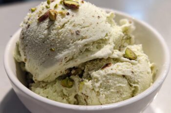 The Creamiest Homemade Pistachio Ice Cream: A Forgotten Recipe
